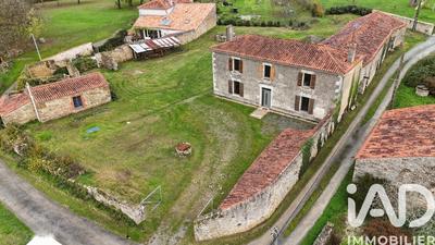 Maison - 150 m² - 4 pièces