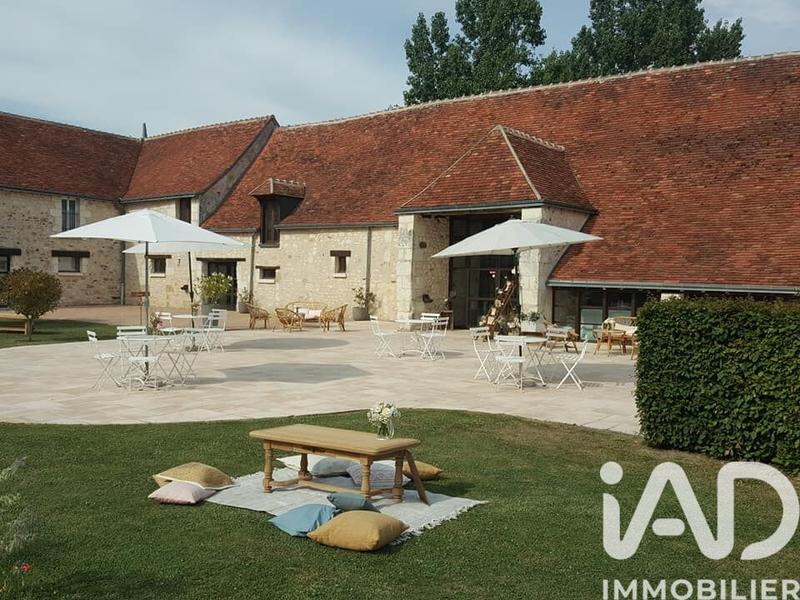 Maison - 561 m² - 35 pièces