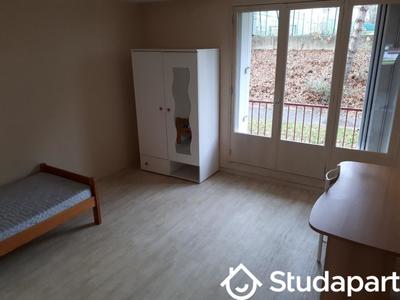 Chambre - 11 m² - 1 pièce