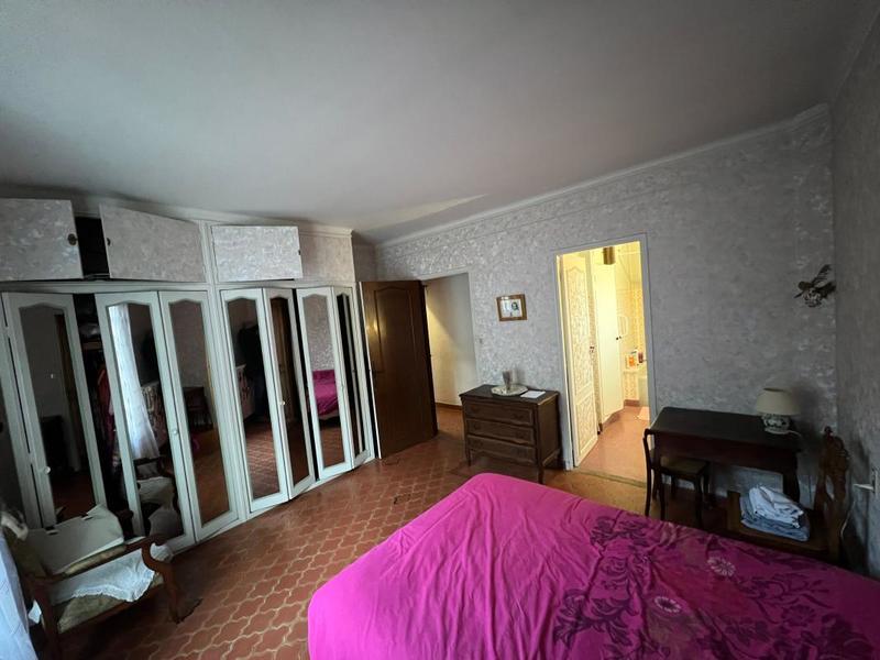 Maison - 240 m² - 5 pièces