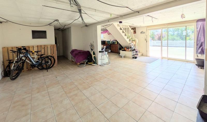 Maison - 92 m² - 5 pièces