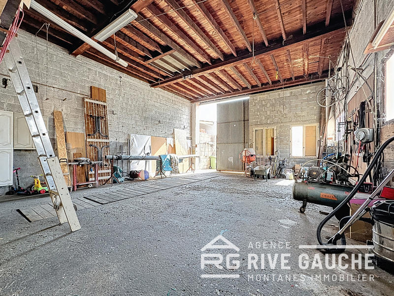 Maison - 258 m² - 10 pièces