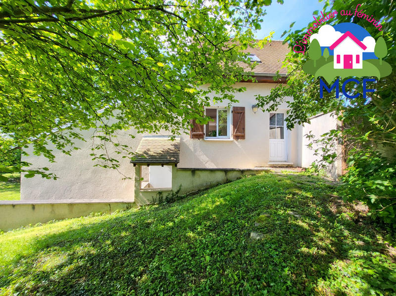 Maison - 288 m² - 10 pièces