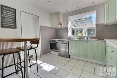 Maison - 153 m² - 9 pièces