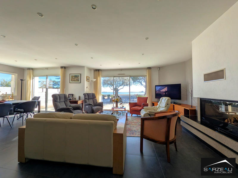 Maison - 212 m² - 10 pièces