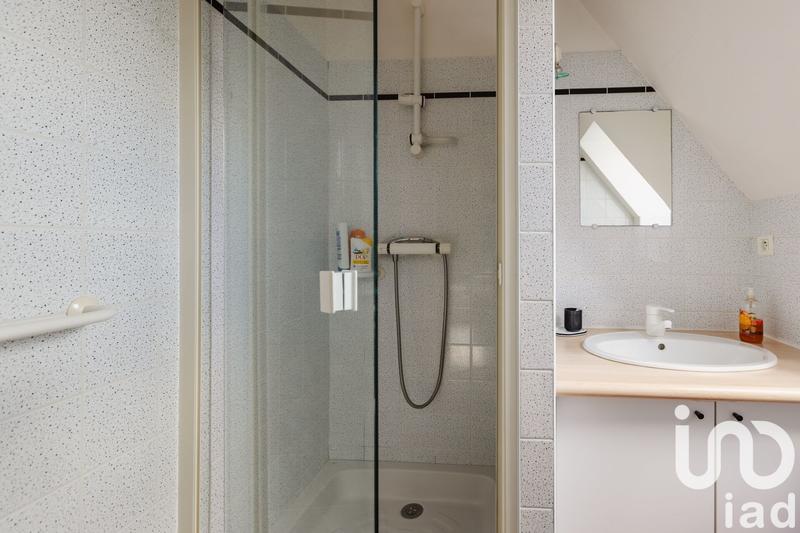 Maison - 210 m² - 8 pièces