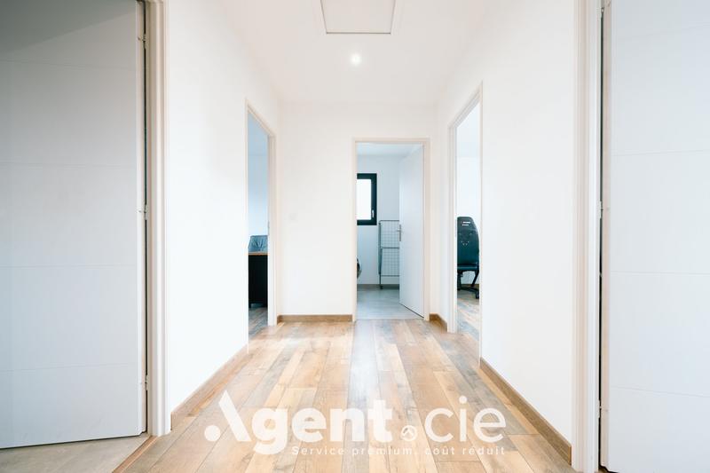 Maison traditionnelle - 150 m² - 7 pièces