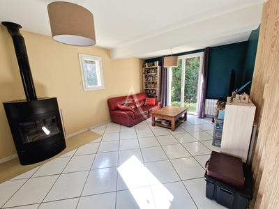 Maison - 140 m² - 8 pièces