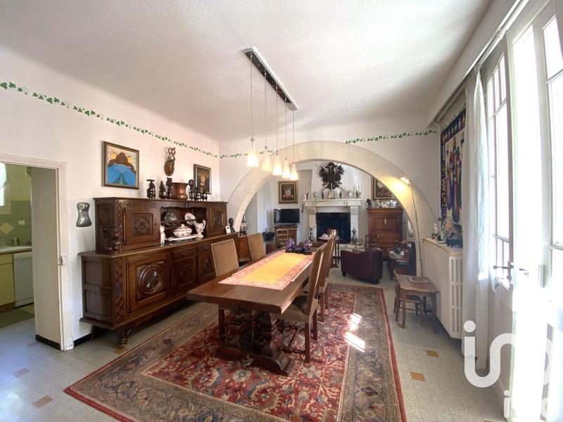 Maison - 212 m² - 8 pièces