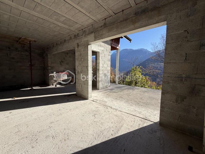 Maison - 180 m² - 5 pièces