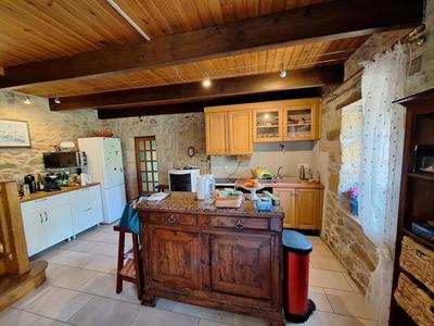 Maison - 90 m² - 5 pièces