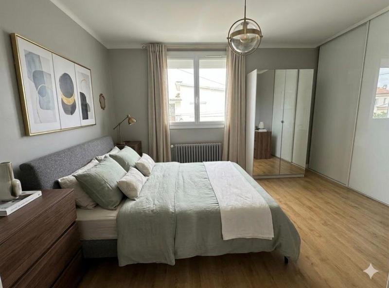 Maison - 93 m² - 5 pièces