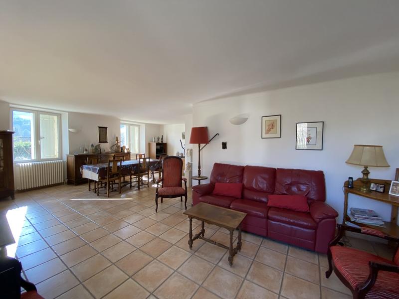 Appartement - 175 m² - 9 pièces