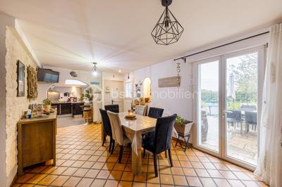 Maison - 136 m² - 8 pièces