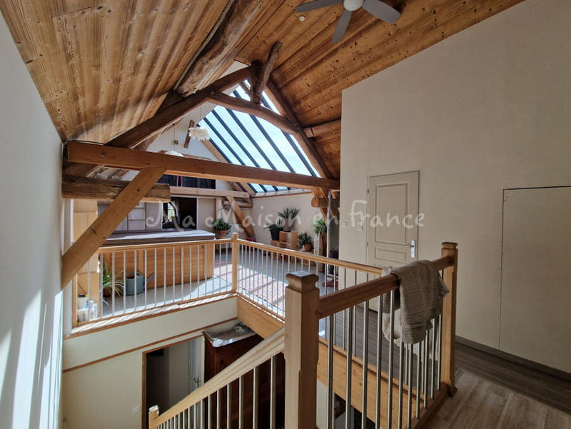 Maison - 213 m² - 8 pièces