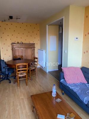 Appartement - 80 m² - 5 pièces