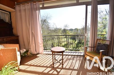 Maison - 195 m² - 10 pièces