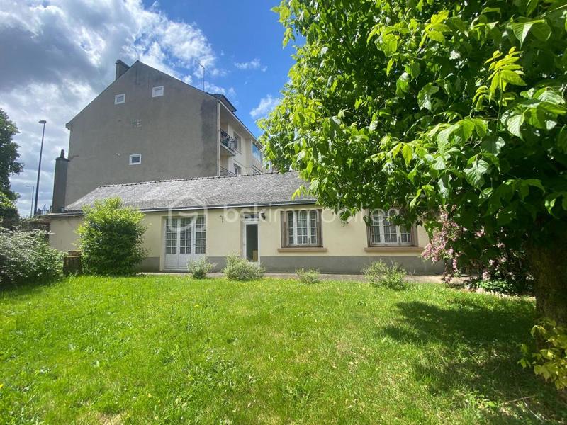 Maison de ville - 326 m² - 8 pièces