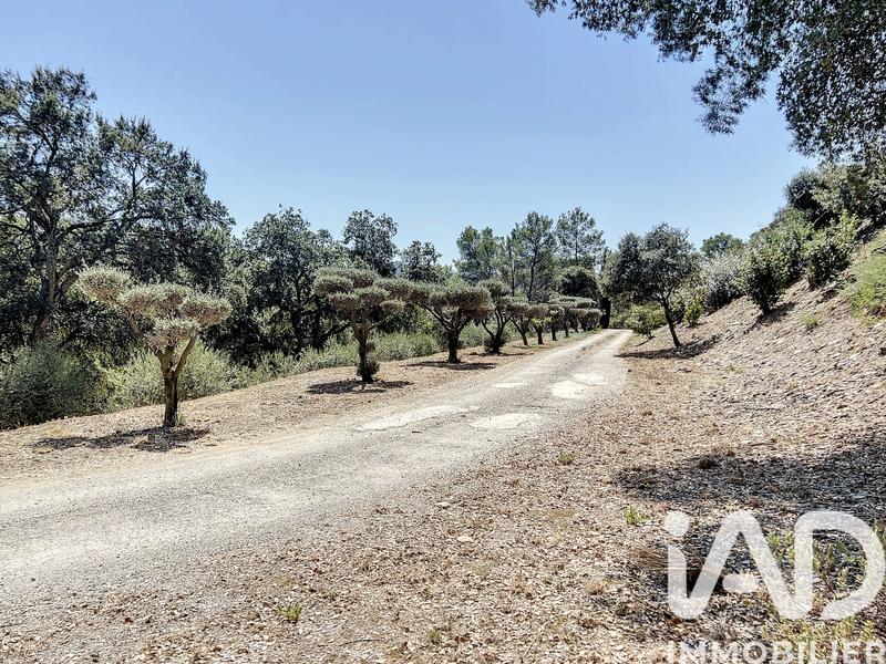 Maison - 220 m² - 7 pièces