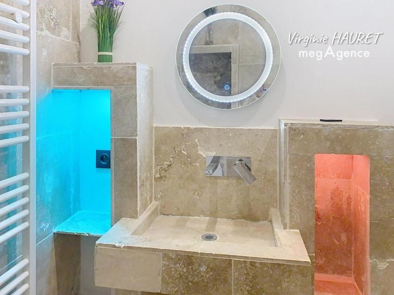 Maison en pierre - 343 m² - 9 pièces