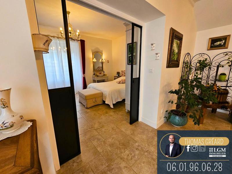 Maison - 470 m² - 18 pièces