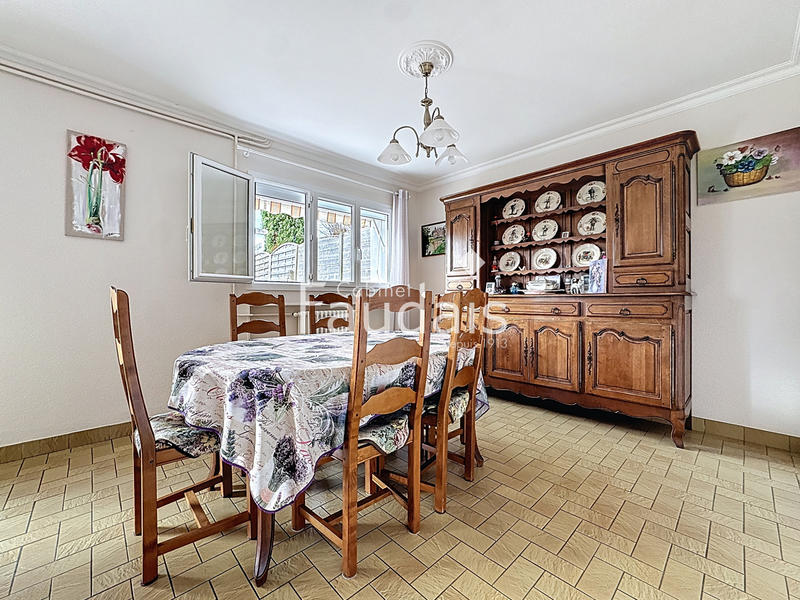 Maison - 110 m² - 4 pièces