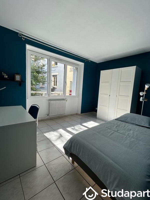 Chambre - 11 m² - 1 pièce