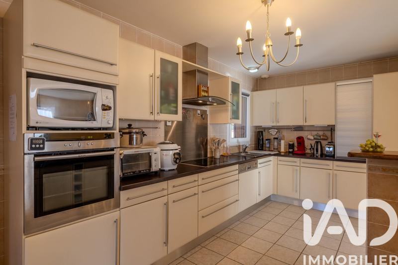 Maison - 110 m² - 6 pièces