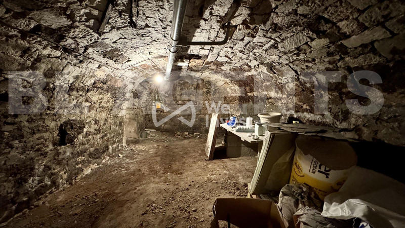 Maison - 235 m² - 9 pièces