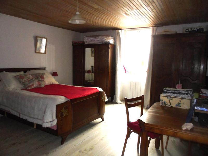 Maison - 180 m² - 7 pièces