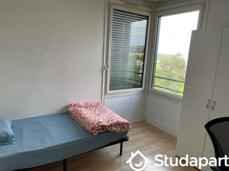 Chambre - 10 m² - 1 pièce