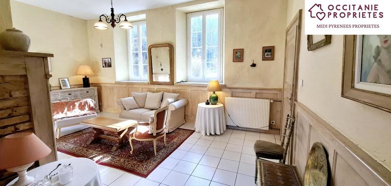 Château - 288 m² - 9 pièces