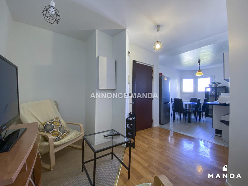 Chambre - 71 m² - 5 pièces