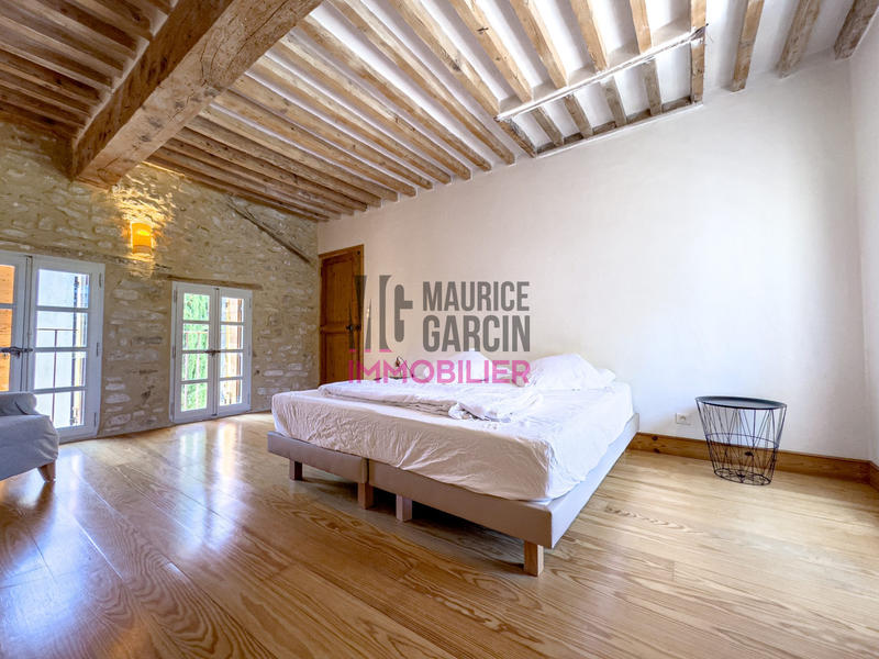 Maison - 227 m² - 8 pièces