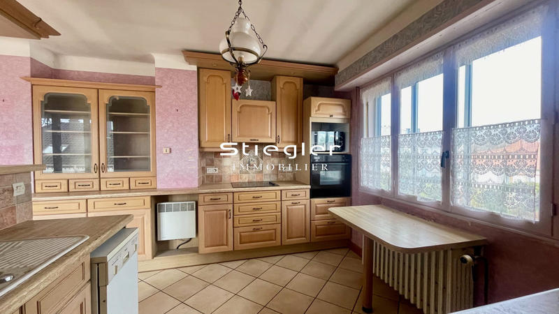 Maison - 203 m² - 10 pièces