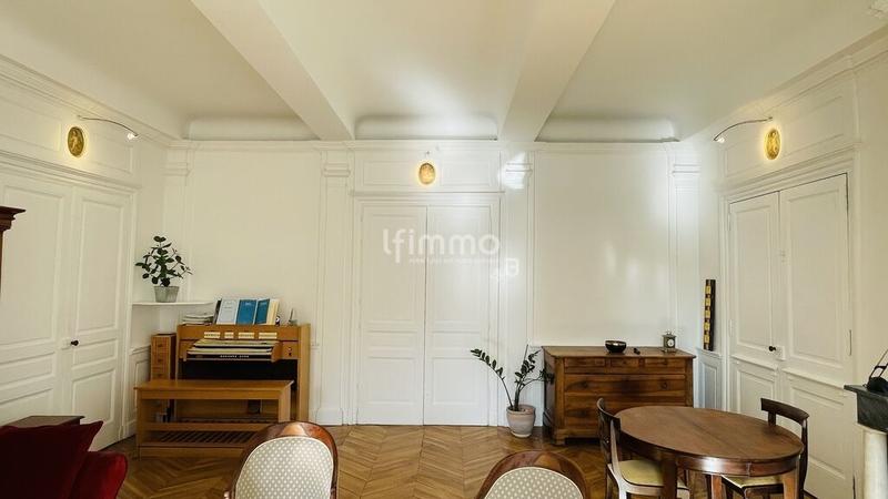Appartement - 176 m² - 6 pièces