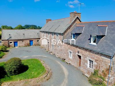 Maison - 225 m² - 12 pièces