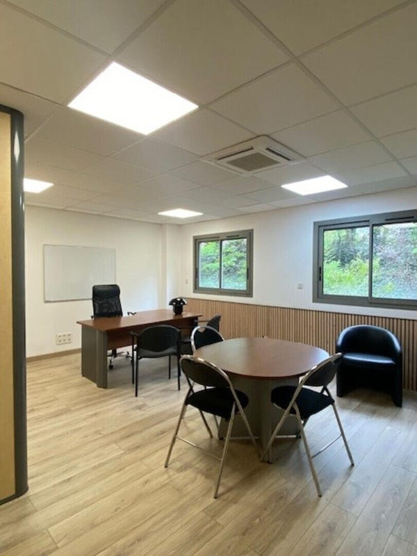 Bureau - 280 m²