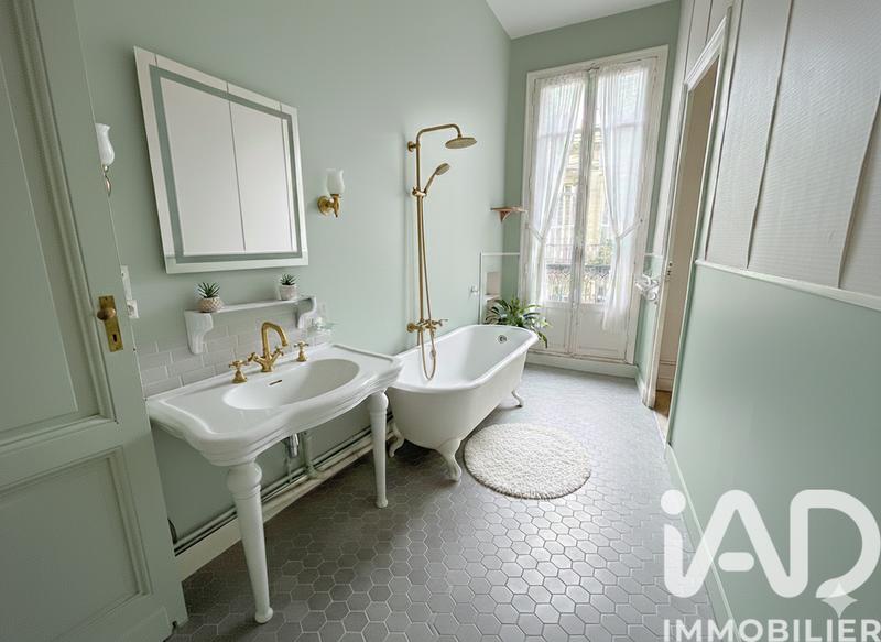 Maison de ville - 175 m² - 9 pièces