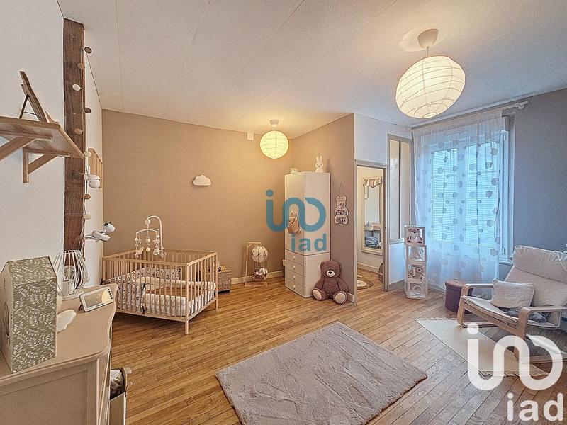 Maison - 233 m² - 7 pièces