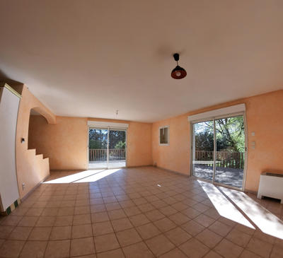 Maison - 104 m² - 5 pièces