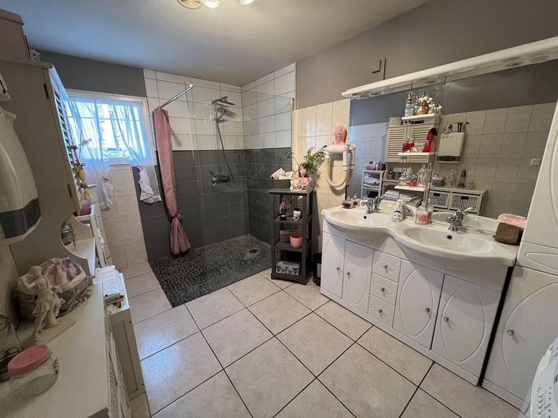 Maison traditionnelle - 155 m² - 5 pièces