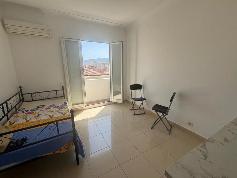 Appartement - 15 m² - 1 pièce