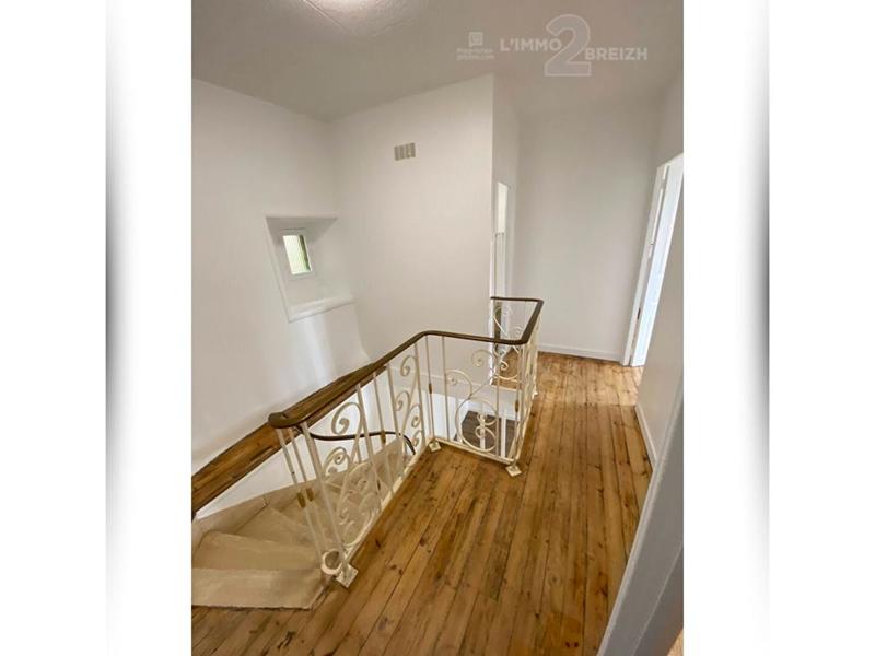 Immeuble - 102 m² - 1 pièce