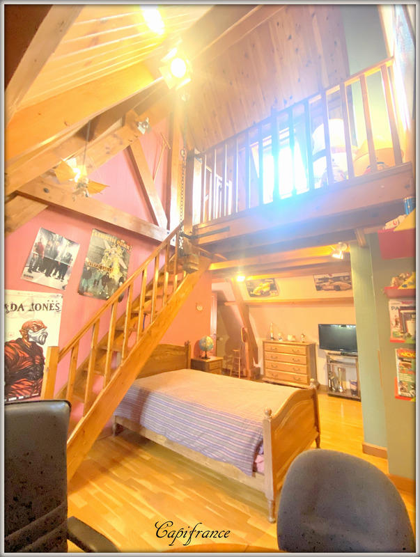 Maison - 255 m² - 6 pièces