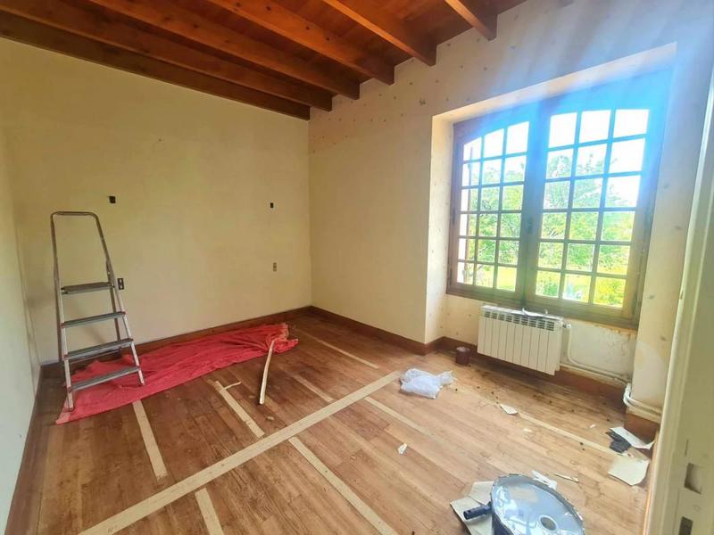Propriété - 190 m² - 10 pièces