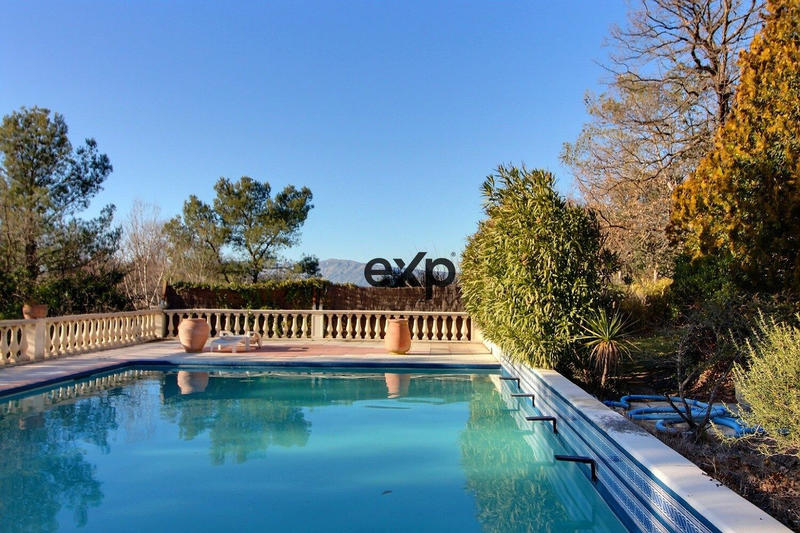 Villa - 225 m² - 7 pièces