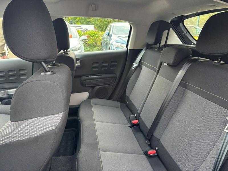 Citroën C3 III 1.2 Puretech 110 s&amp;S 6cv Shine Business Bv6