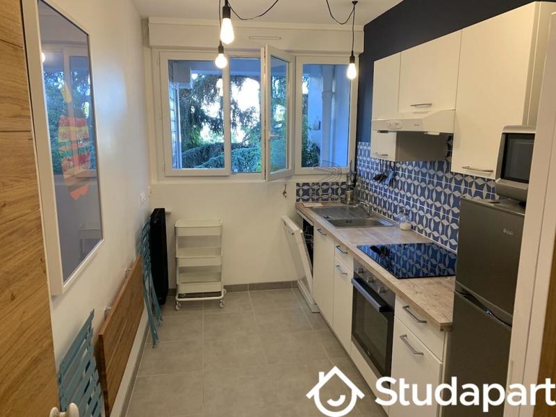 Chambre - 13 m² - 1 pièce