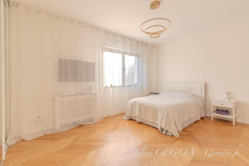 Maison - 291 m² - 11 pièces